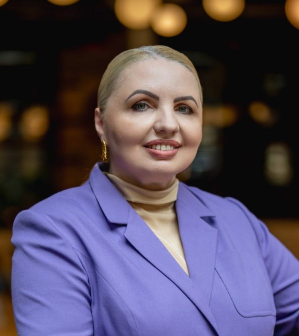 Поліна
Айдин